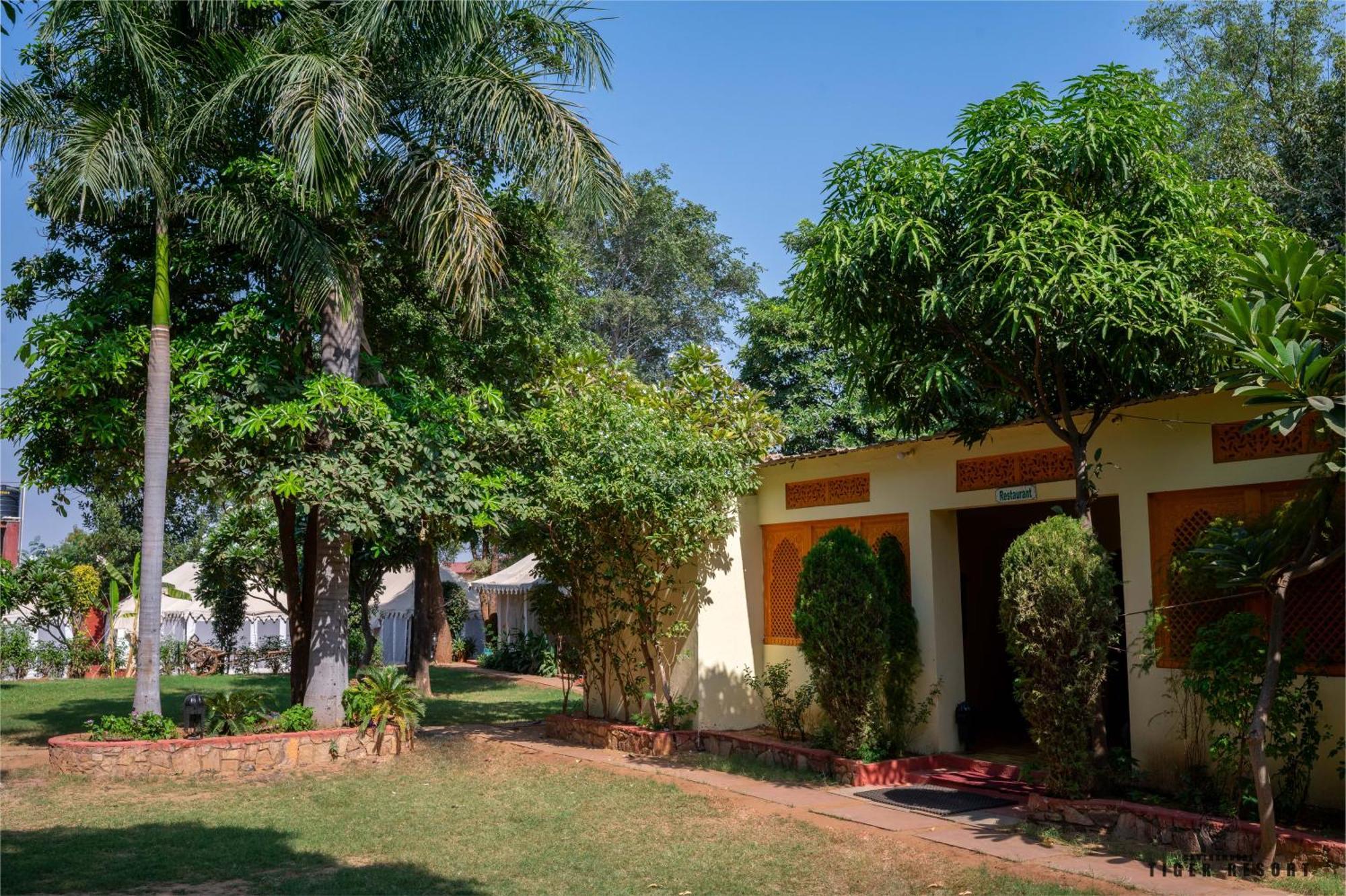 Ranthambore Tiger Resort Sawai Madhopur Exterior photo