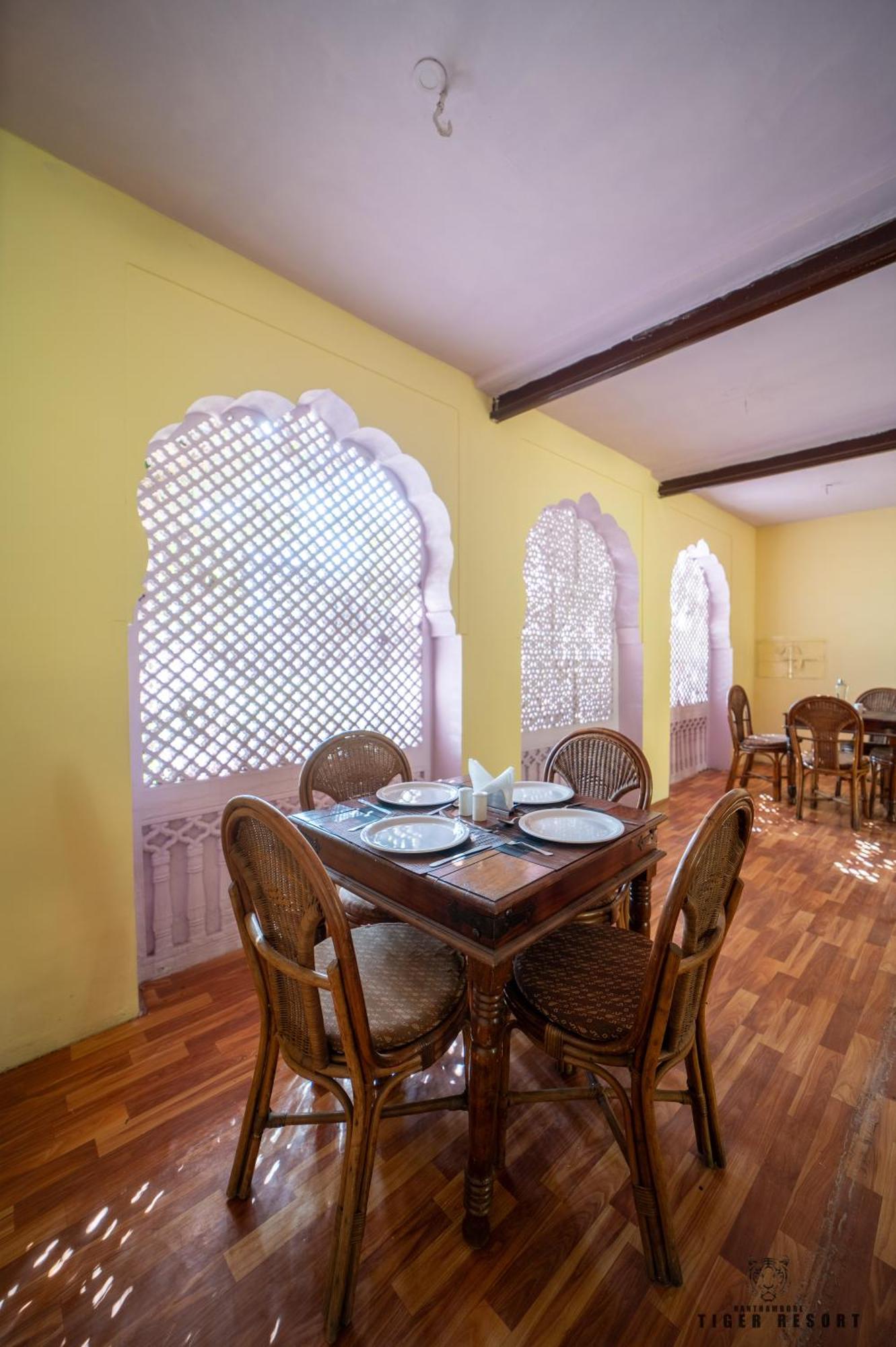 Ranthambore Tiger Resort Sawai Madhopur Exterior photo